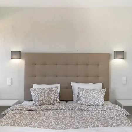 Garden Paradise, Old Town & * 阿尔布费拉