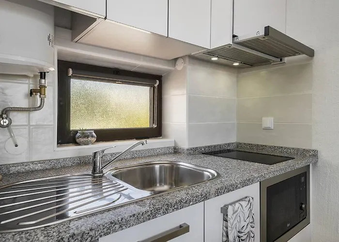 Garden Paradise, Old Town&beach Apartment